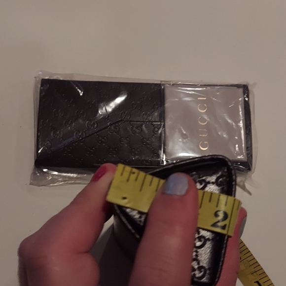 Gucci😊case reading glasses new sale is for ONE - Picture 6 of 9